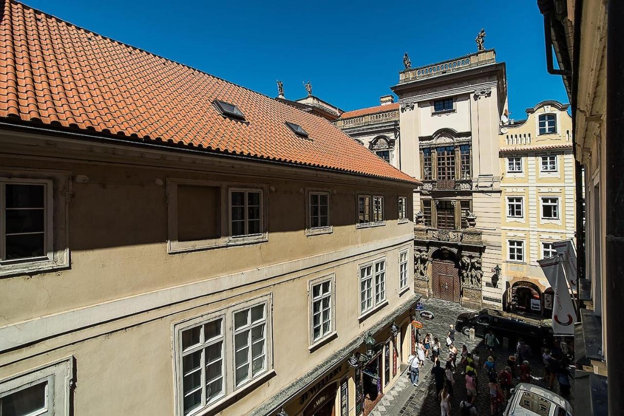 Newly Renovated 1-Bed Apartment At Charles Bridge Praha Eksteriør bilde