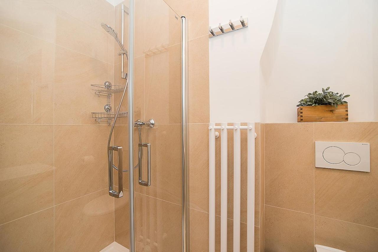 Newly Renovated 1-Bed Apartment At Charles Bridge Praha Eksteriør bilde